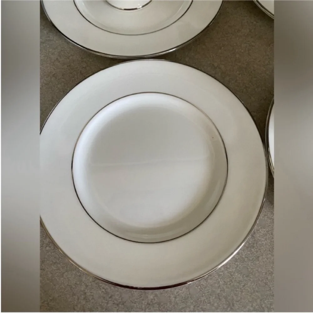 Wedgwood Regal Platinum Bread & Butter Plate and Footed Teacups Cups Set of 6
